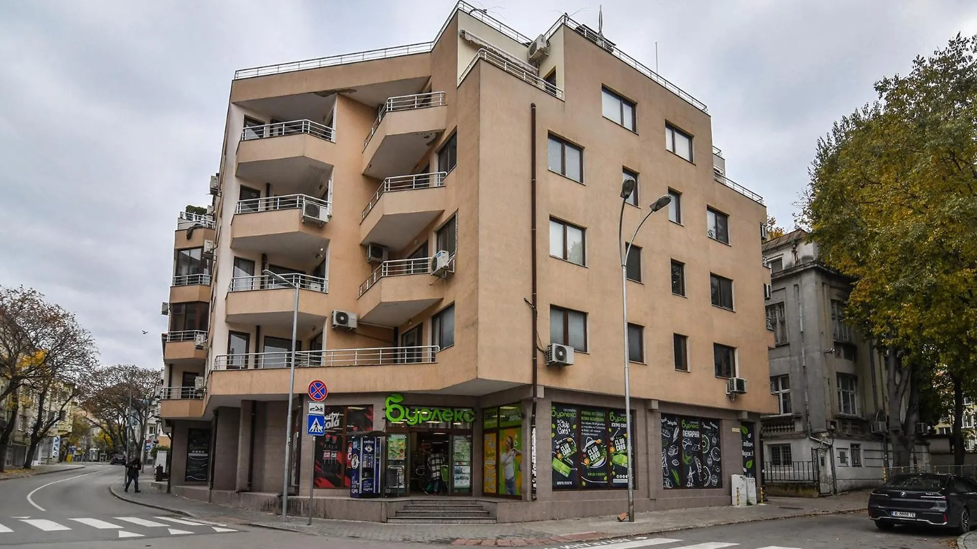 Central Gem For 2 Next To Beach Varna Bulgaria